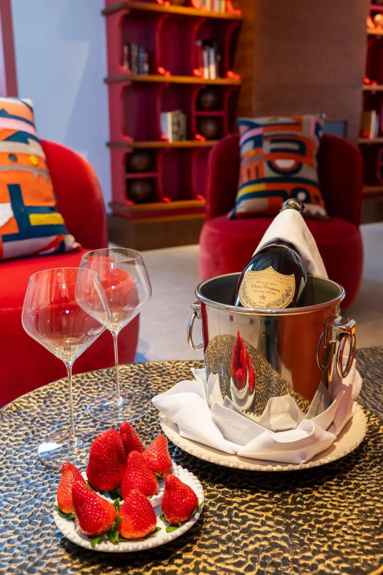 Hotel Boutique Faro Silleiro ไบโยนา ภายนอก รูปภาพ