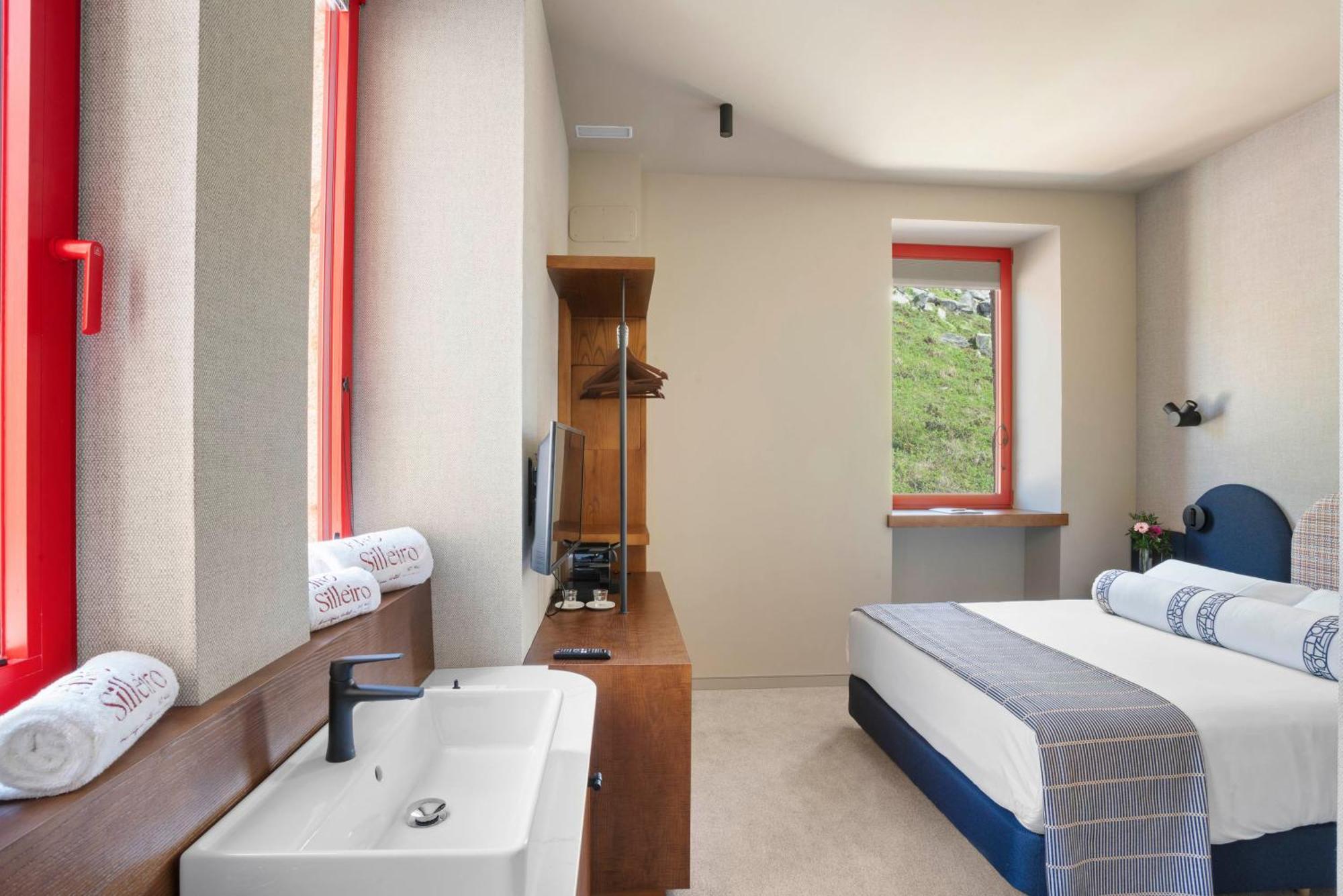 Hotel Boutique Faro Silleiro ไบโยนา ภายนอก รูปภาพ